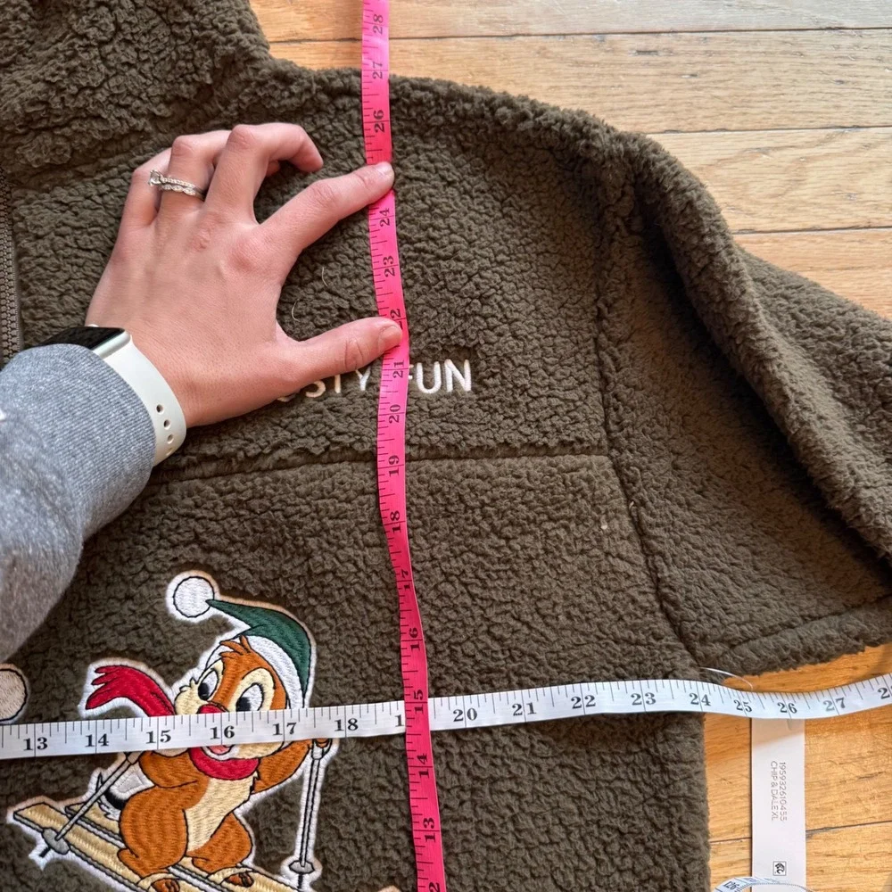 Disney Chip & Dale Sherpa Fleece Pullover Brown Womens XL-NWT - Picture 3 of 7